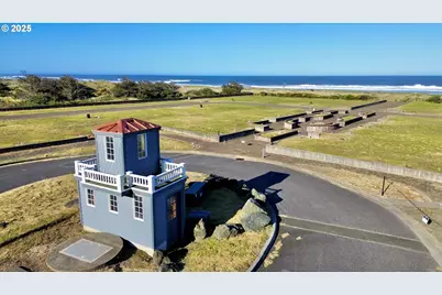 94050 Emerson Cir, Gold Beach, OR 97444 - Photo 4