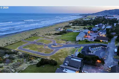 94050 Emerson Cir, Gold Beach, OR 97444 - Photo 12