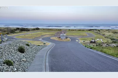 94050 Emerson Cir, Gold Beach, OR 97444 - Photo 28