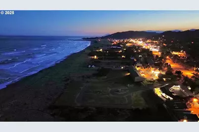 94050 Emerson Cir, Gold Beach, OR 97444 - Photo 2