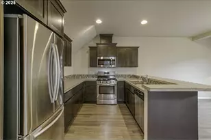 5727 Joynak St, Salem, OR 97306 - Photo 8