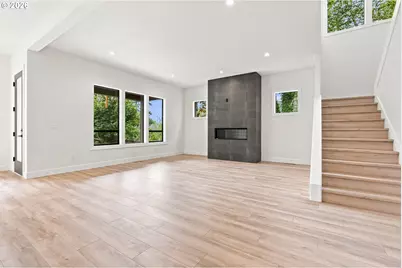 4620 SW Cullen Blvd, Portland, OR 97221 - Photo 2
