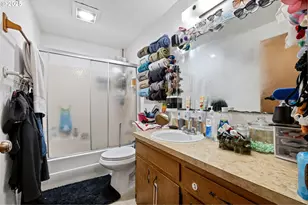 1180 R St, Springfield, OR 97477 - Photo 14