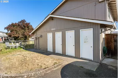 1180 R St, Springfield, OR 97477 - Photo 1