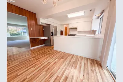 10235 NE Thompson St, Portland, OR 97220 - Photo 10