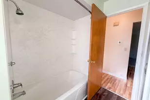 10235 NE Thompson St, Portland, OR 97220 - Photo 8