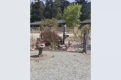 422 Lou Gray Dr, Myrtle Creek, OR 97457 - Photo 26