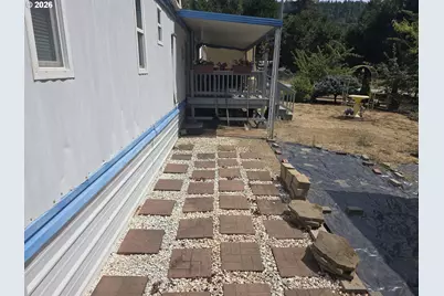 422 Lou Gray Dr, Myrtle Creek, OR 97457 - Photo 10