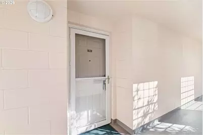 6605 W Burnside Rd #112, Portland, OR 97210 - Photo 22