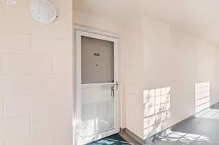 6605 W Burnside Rd, Portland, OR 97210 - Photo 22