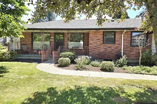 4832 SE Raymond St, Portland, OR 97206 - Photo 2
