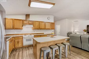 810 NE 167th Ave, Vancouver, WA 98684 - Photo 10