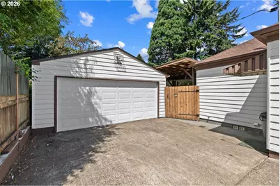 3811 NE 114th Ave, Portland, OR 97220 - Photo 42