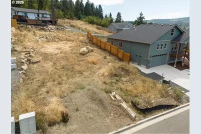 775 Boulder Loop, Creswell, OR 97426 - Photo 2