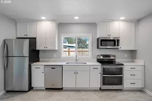 856 Highland Ave NE, Salem, OR 97301 - Photo 16