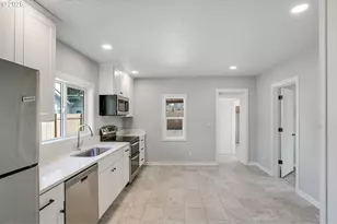 856 Highland Ave NE, Salem, OR 97301 - Photo 14