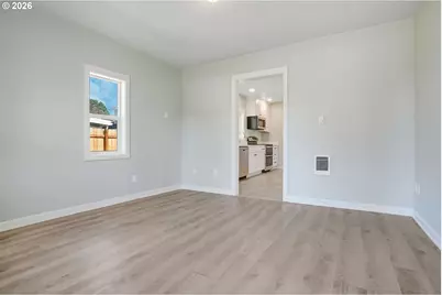 856 Highland Ave NE, Salem, OR 97301 - Photo 10