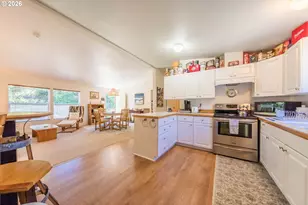 1232 SE 2nd Ct, Lincoln City, OR 97367 - Photo 14