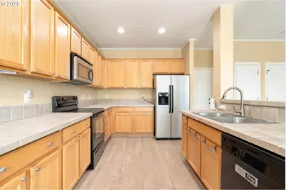 22908 NE Chinook St, Troutdale, OR 97060 - Photo 10