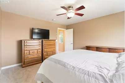 22908 NE Chinook St, Troutdale, OR 97060 - Photo 14