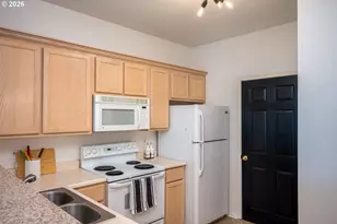 1220 NE Horizon Loop, Hillsboro, OR 97124 - Photo 10