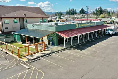190 SE Main St, Winston, OR 97496 - Photo 1