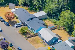 1655 N Juniper St, Coquille, OR 97423 - Photo 26