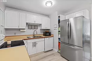 1655 N Juniper St, Coquille, OR 97423 - Photo 10