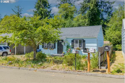 1655 N Juniper St, Coquille, OR 97423 - Photo 1