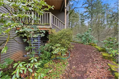 16240 SE Maple Hill Ln, Happy Valley, OR 97086 - Photo 2