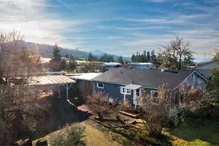 233 Crowsfoot Rd, Oakland, OR 97462 - Photo 1