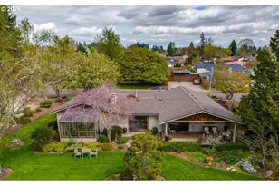 1925 NW St Andrews Dr, McMinnville, OR 97128 - Photo 28
