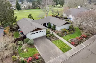 1925 NW St Andrews Dr, McMinnville, OR 97128 - Photo 46