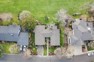1925 NW St Andrews Dr, McMinnville, OR 97128 - Photo 42