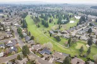 1925 NW St Andrews Dr, McMinnville, OR 97128 - Photo 44