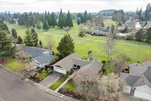 1925 NW St Andrews Dr, McMinnville, OR 97128 - Photo 2