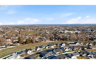 593 SW Cottonwood Dr, Hermiston, OR 97838 - Photo 44