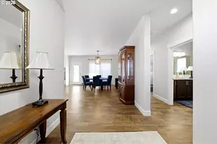 593 SW Cottonwood Dr, Hermiston, OR 97838 - Photo 4