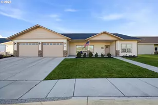 593 SW Cottonwood Dr, Hermiston, OR 97838 - Photo 2