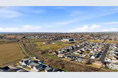 593 SW Cottonwood Dr, Hermiston, OR 97838 - Photo 42