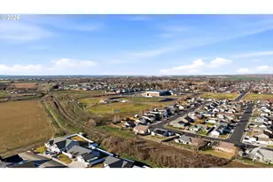 593 SW Cottonwood Dr, Hermiston, OR 97838 - Photo 42