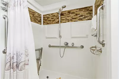 550 N Tomahawk Island Dr., Portland, OR 97217 - Photo 28