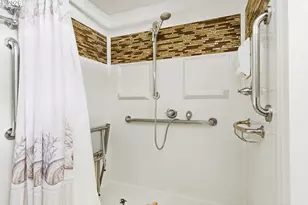 550 N Tomahawk Island Dr, Portland, OR 97217 - Photo 28