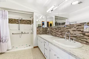550 N Tomahawk Island Dr, Portland, OR 97217 - Photo 26