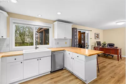 11015 SW 65th Ave, Portland, OR 97219 - Photo 18