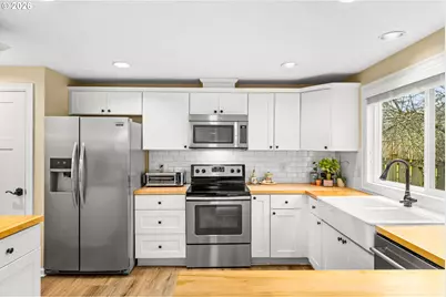 11015 SW 65th Ave, Portland, OR 97219 - Photo 16