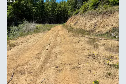 Larson Ln, North Bend, OR 97459 - Photo 20