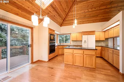 14355 NW Pheasant Hill Ln, McMinnville, OR 97128 - Photo 8