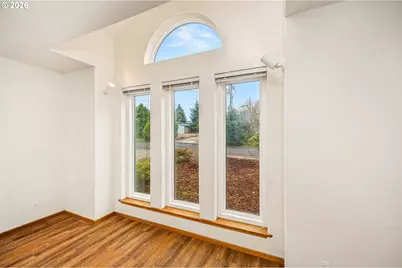 3220 31st St, Florence, OR 97439 - Photo 6