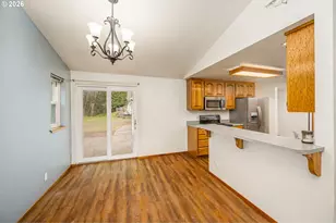 3220 31st St, Florence, OR 97439 - Photo 8